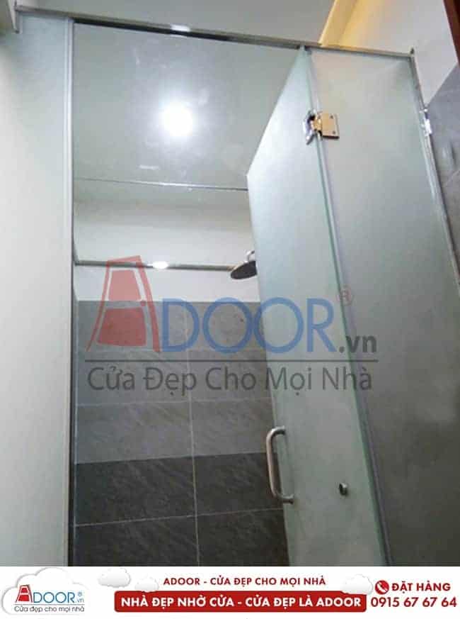 Mẫu cửa kính cường lực đẹp cho nhà vệ sinh Cửa kính cường lực đẹp