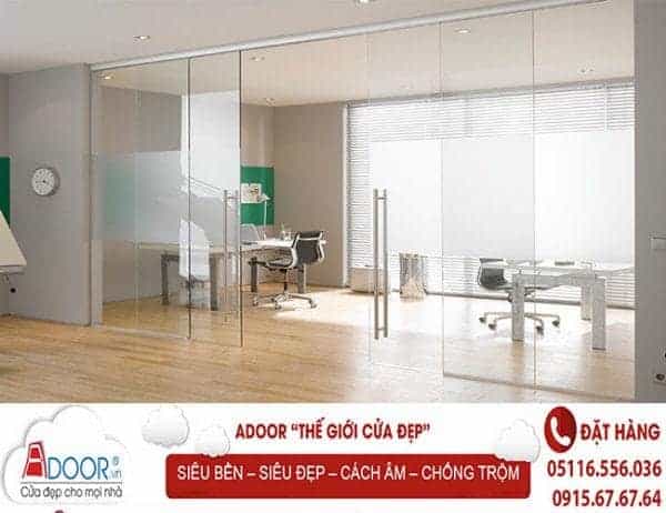 Cửa kính cường lực lùa mở trượt 2 cánh tại Adoor