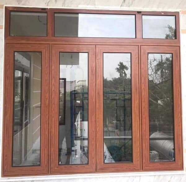 Mẫu cửa sổ nhôm xingfa giả vân gỗ Mẫu cửa nhôm đẹp