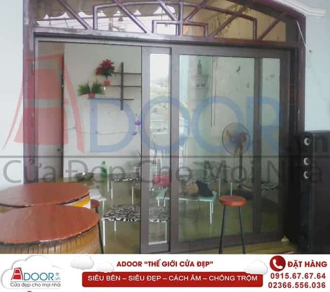 Mẫu cửa đi lùa 1 cánh nhôm màu nâu Mẫu cửa nhôm đẹp