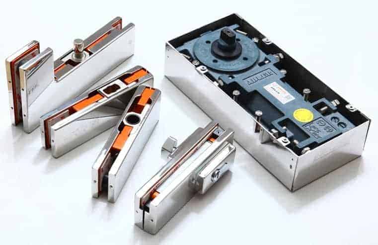 Giá cửa kính cường lực