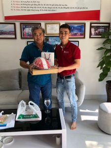 Hình ảnh khách hàng và Adoor