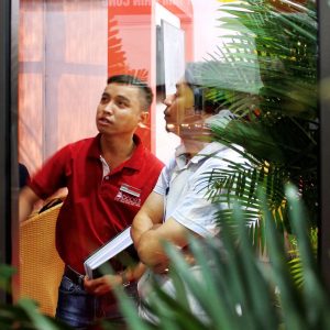Dịch vụ chăm sóc khách hàng Adoor