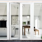 Mẫu cửa nhựa lõi thép 4 cánh mở quay đẹp dành cho phòng khách