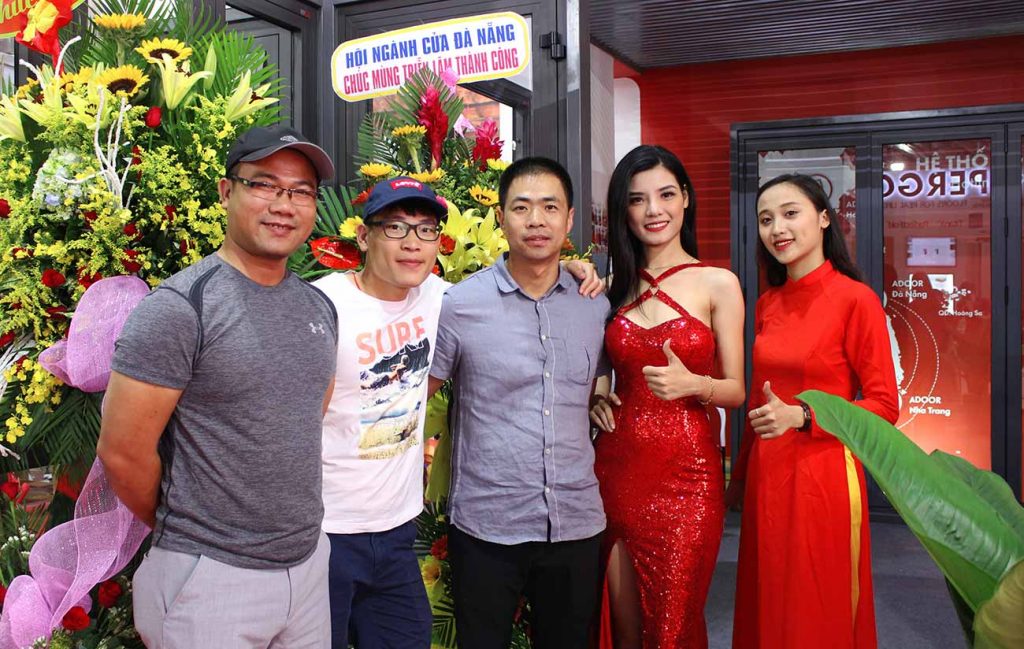 Sự hiện diện tại hội chợ giúp Adoor kết nối với các đối tác tiềm năng, mở rộng thị trường