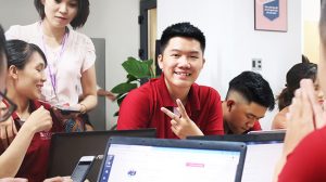 Nhân viên Adoor tại văn phòng