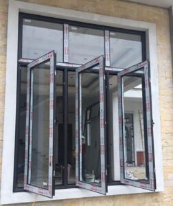 Cửa đi nhôm xingfa 3 cánh mở quay