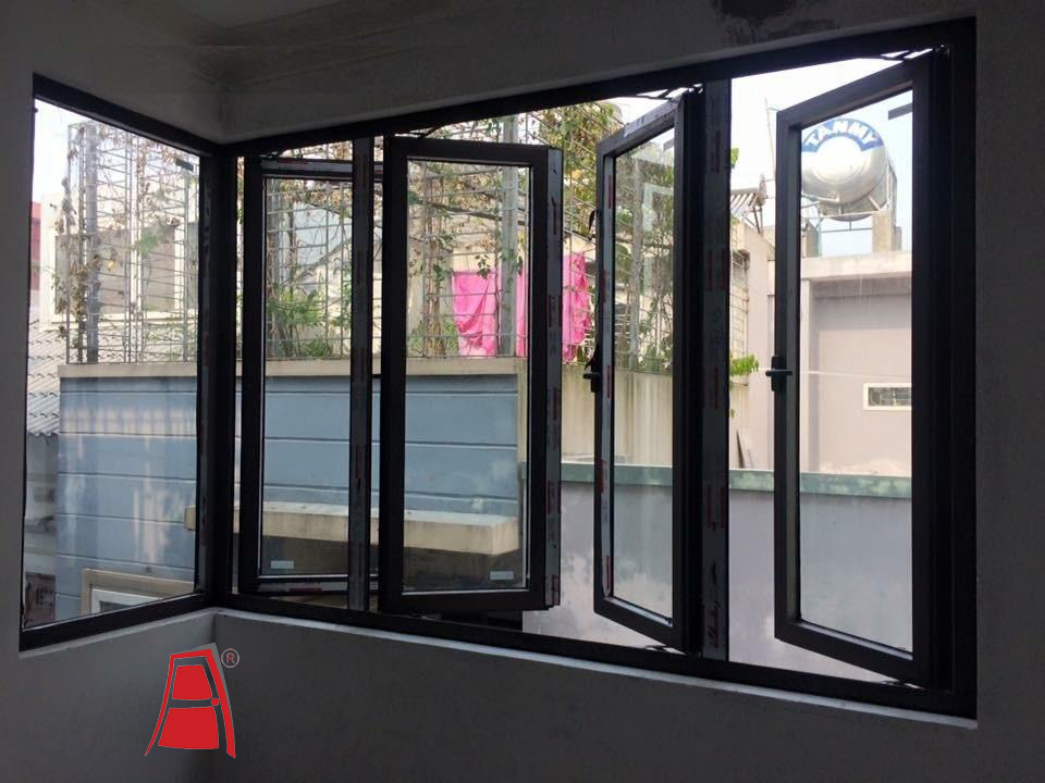 Cửa sổ mở quay xingfa 4 cánh