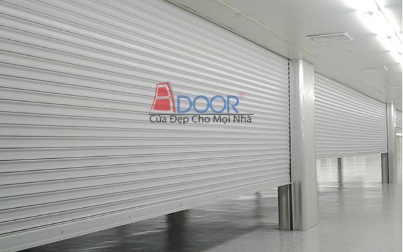 Cửa cuốn tự động được sử dụng ở nhà xưởng
