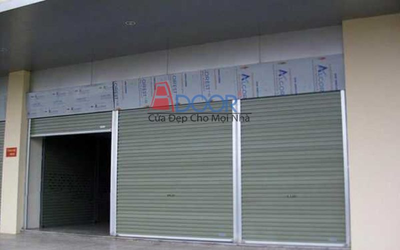 Mẫu cửa cuốn tấm liền sơn tĩnh điện màu ghi xám hiện đại