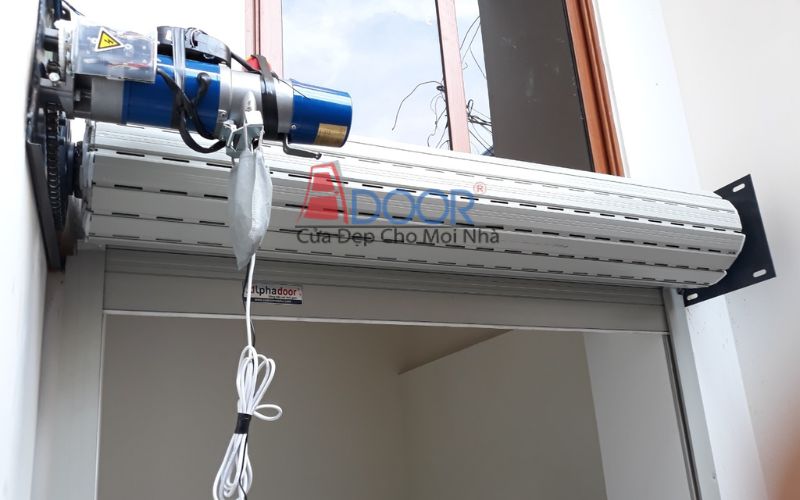 Hệ thống cửa cuốn tự động an toàn, tiện lợi cho gia đình
