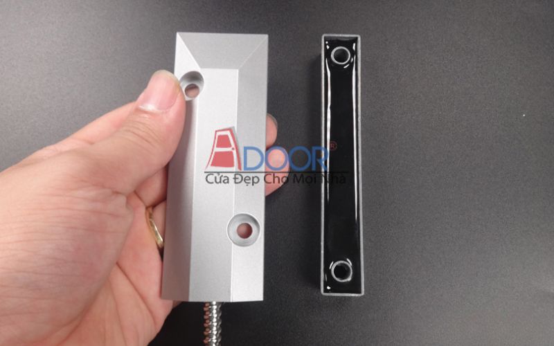 Cảm biến an toàn tự động đảo chiều khi gặp vật cản