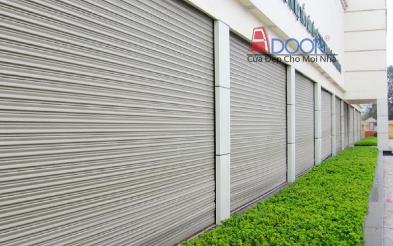 Lắp đặt cửa cuốn thép mạ cho gara và cửa hàng Cần Thơ
