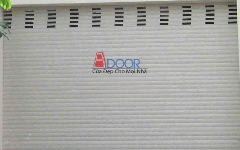 Thân cửa thiết kế khe thoáng giúp thoáng khí, thẩm mỹ