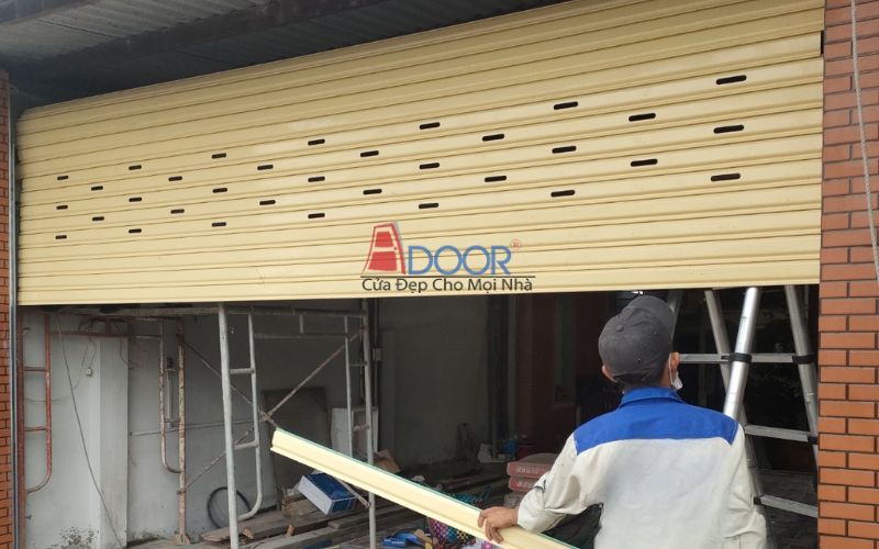 Cửa cuốn khe thoáng thiết kế đẹp, lấy sáng tự nhiên
