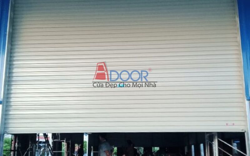 Cửa cuốn siêu trường với khả năng chịu lực và vận hành ổn định