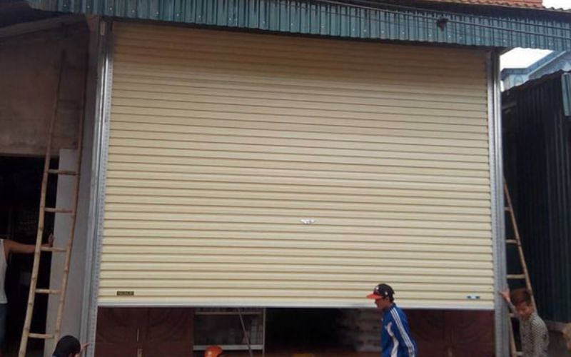 Cửa cuốn tấm liền Adoor chắc chắn, bền bỉ