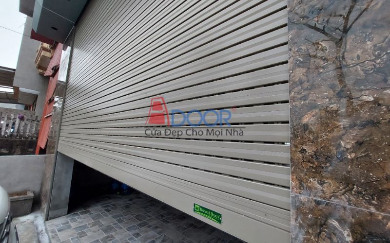 Cửa cuốn khe thoáng lấy gió, đảm bảo an ninh