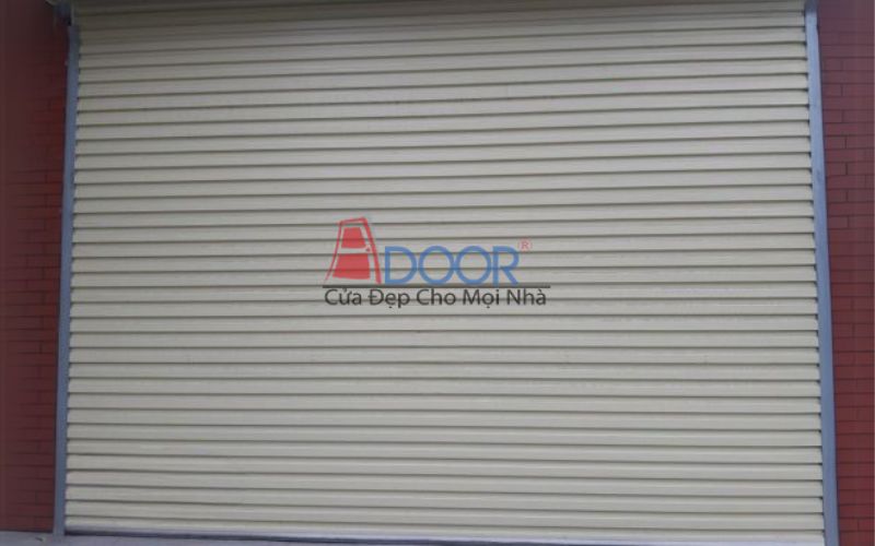 Mẫu cửa cuốn tấm liền kín đáo và an toàn tối đa cho gia đình bạn