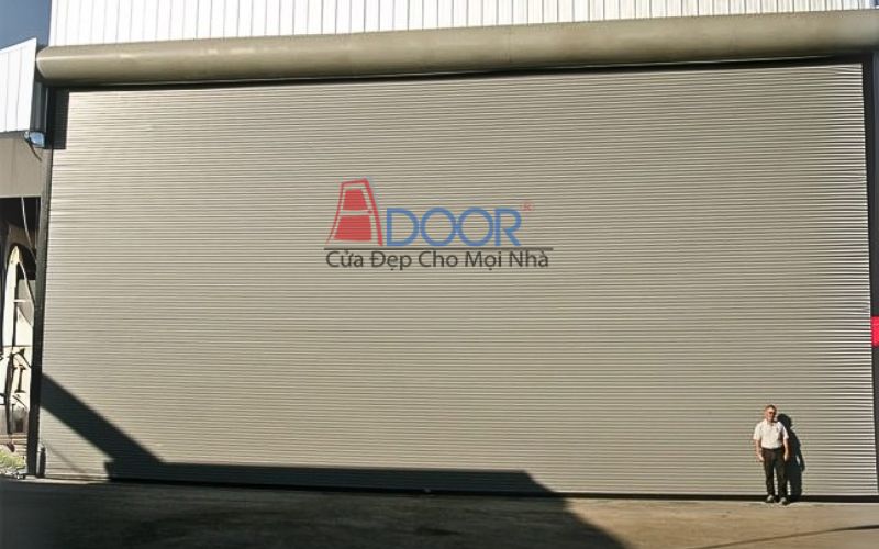 Cửa cuốn siêu trường được sử dụng cho các nhà máy