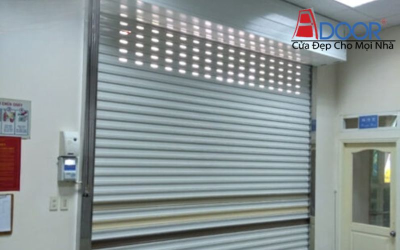 Nan cửa thiết kế khe thoáng hiện đại an toàn nhưng vẫn đảm bảo tính thẩm mỹ cao