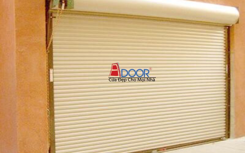 Cửa cuốn kéo tay Adoor vận hành dễ dàng, không phụ thuộc điện