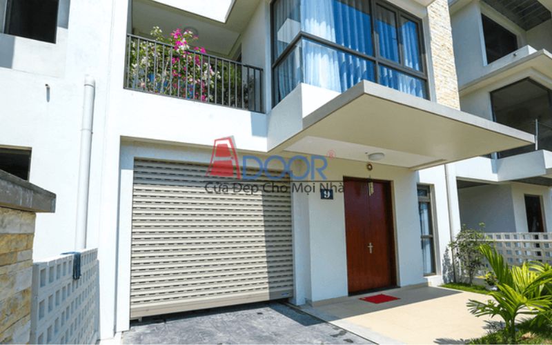Cửa cuốn tự động đảo chiều khi gặp vật cản