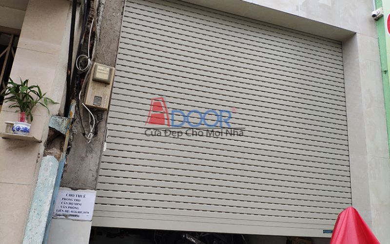 Mẫu cửa cuốn khe thoáng nan nhôm tiêu chuẩn, phù hợp với nhà phố Thủ Dầu Một
