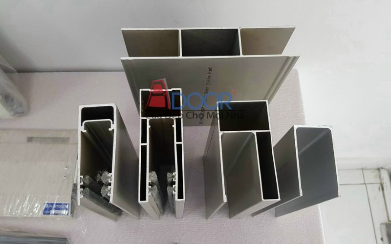 Ray dẫn hướng cửa cuốn