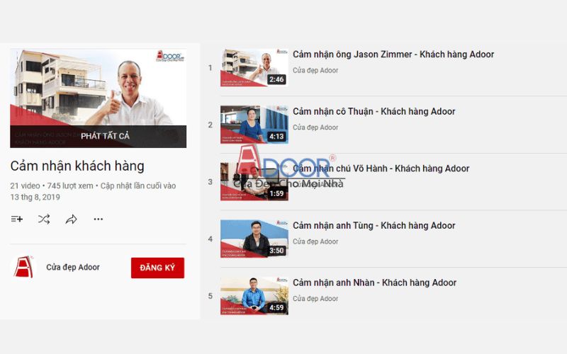 Hình ảnh khách hàng chia sẻ cảm nhận sau khi lắp cửa cuốn Đài Loan Adoor
