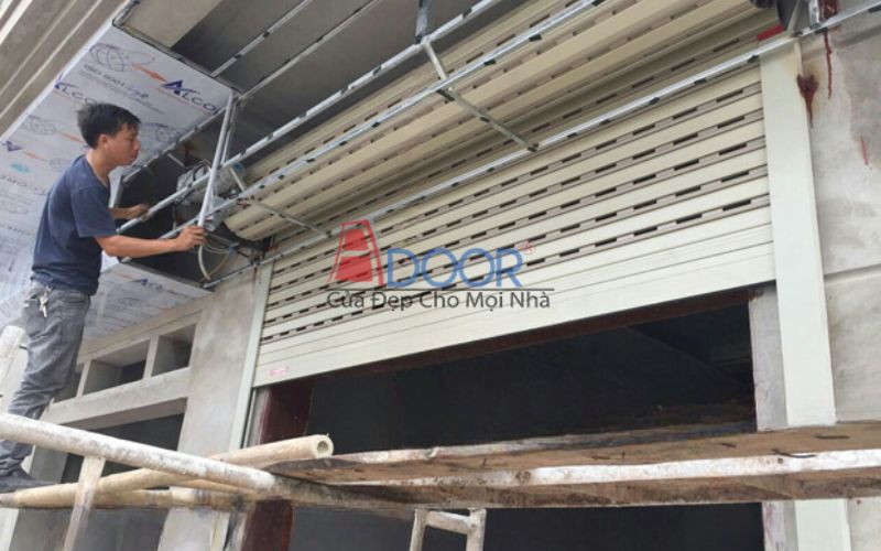 Đội ngũ kỹ thuật Adoor giàu kinh nghiệm, thi công chuẩn xác