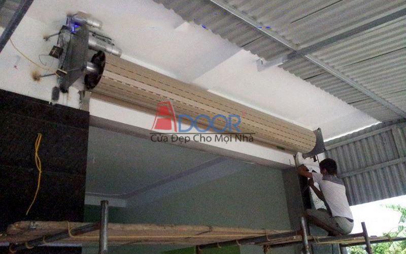 Lắp đặt cửa nhanh chóng, đúng tiến độ, kiểm tra kỹ trước bàn giao