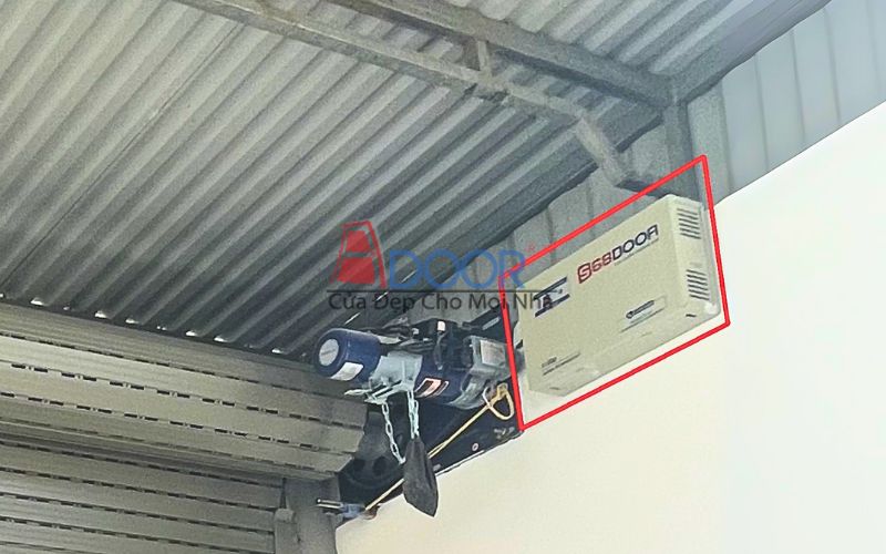 Bộ lưu điện giúp cửa cuốn vẫn hoạt động bình thường trong trường hợp mất điện