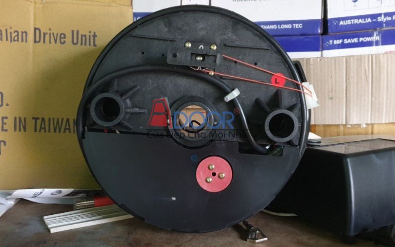 Motor cửa cuốn Úc Adoor công nghệ tiên tiến, vận hành êm ái