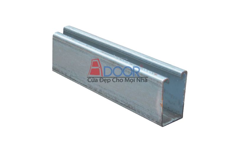 Ray dẫn hướng cửa cuốn úc huế dày dặn – chống rung lắc, đảm bảo vận hành êm ái