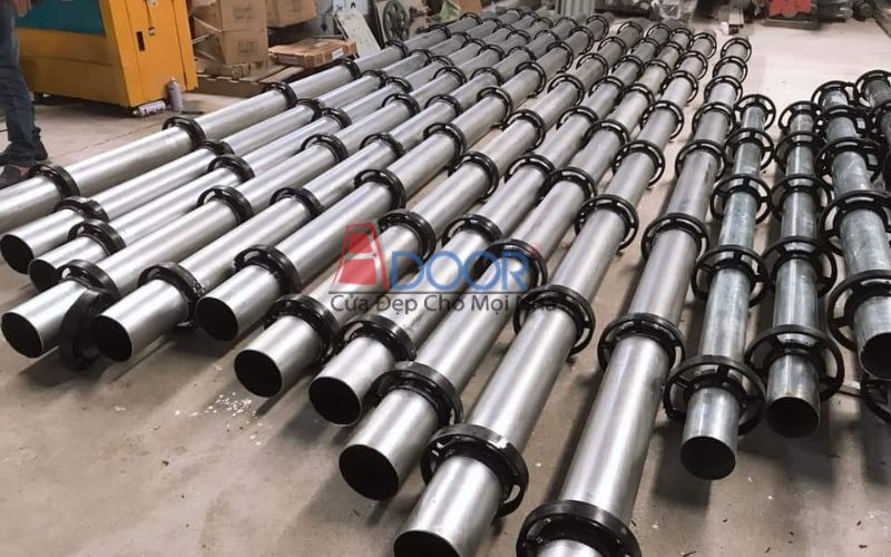 Trục lô cuốn bền bỉ, đảm bảo hoạt động ổn định cho cửa cuốn Đức