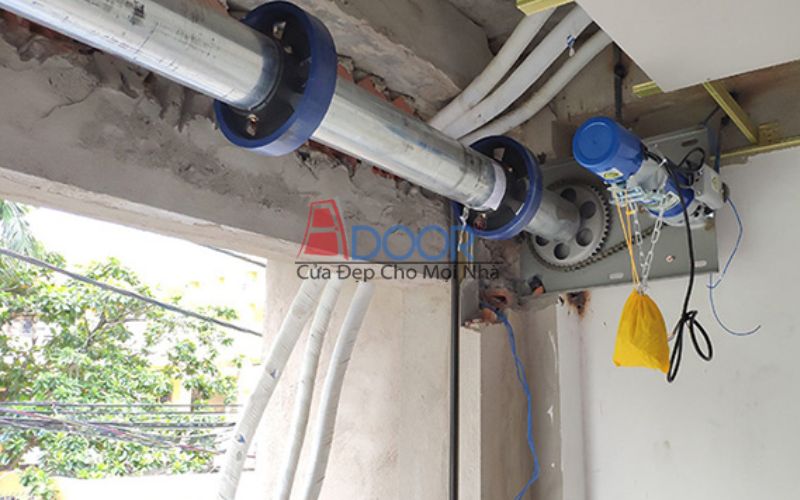Trục cuốn Adoor làm từ thép mạ kẽm