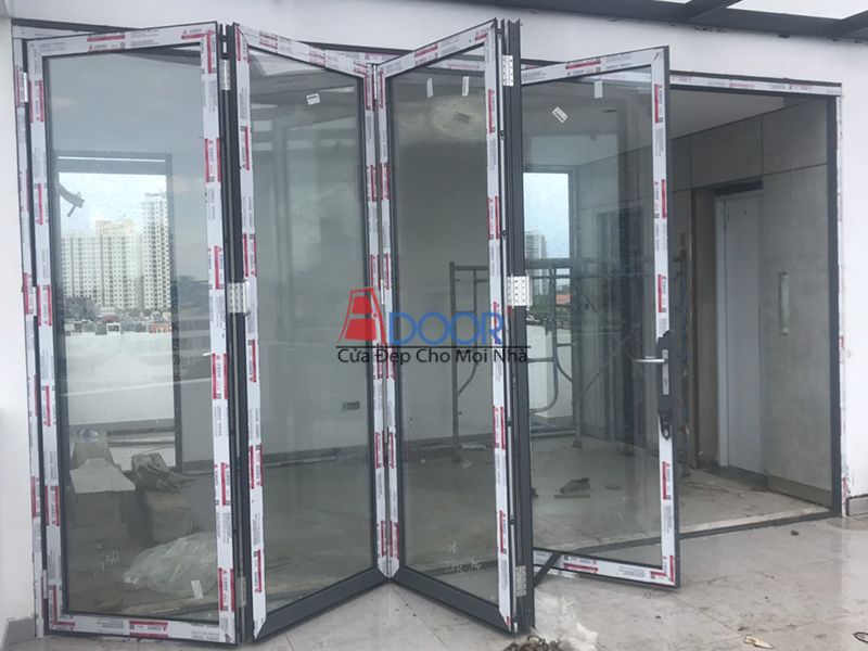 Cửa xếp trượt 5 cánh Xingfa lý tưởng cho những không gian rộng lớn
