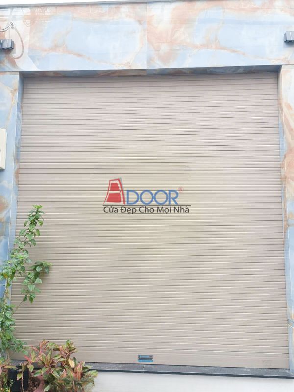 Cửa cuốn Adoor sau hơn 5 năm sử dụng vẫn bền đẹp, vận hành êm ái tại công trình thực tế