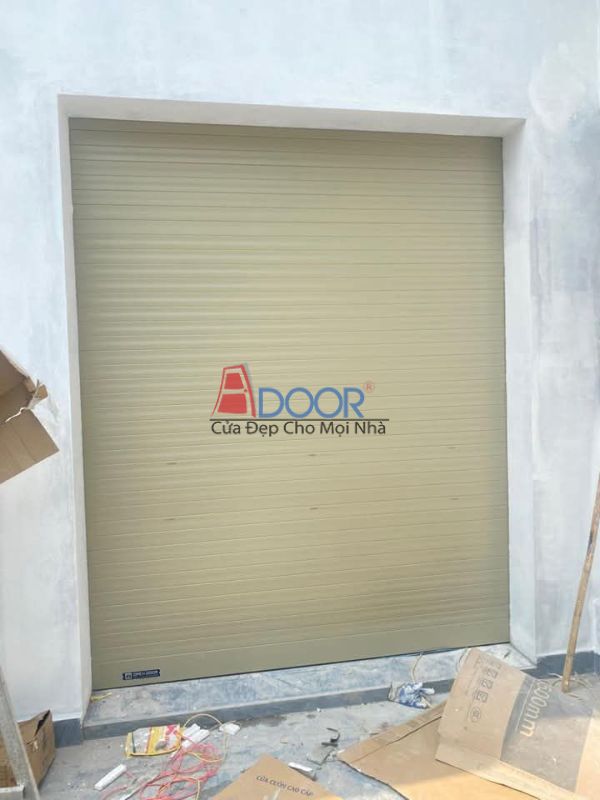 Cửa tấm liền kín gió thi công tại hộ gia đình