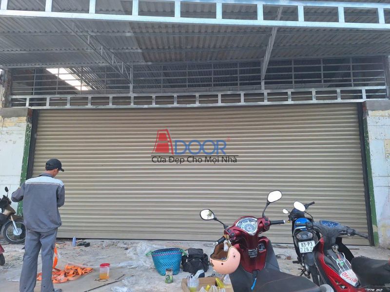 Cửa cuốn Adoor siêu trường chiều ngang lên đến 12m dùng cho kho xưởng, gara lớn