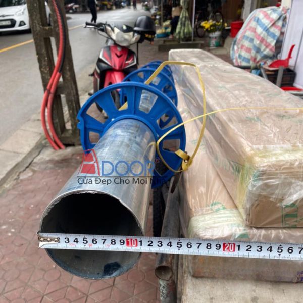Trục cuốn được làm bằng thép không gỉ – độ bền cao, chống cong vênh
