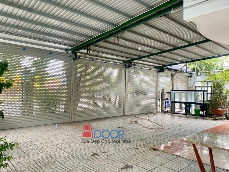 Mẫu cửa cuốn phù hợp biệt thự, nhà hàng, khách sạn ven biển