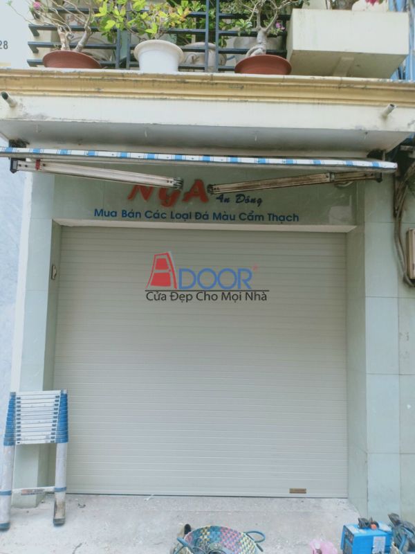 Cửa cuốn Adoor tự động thông minh đảm bảo an toàn tối đa