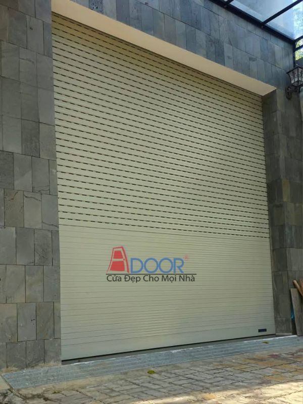 Cửa cuốn Adoor công nghệ Đức lắp đặt tại một công trình cao cấp