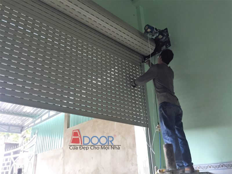 Cửa cuốn tự động phù hợp với xu hướng nhà thông minh tại Nha Trang