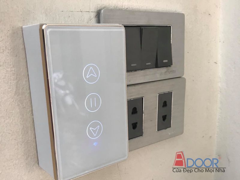Điều khiển từ xa Adoor với tính năng mã nhảy chống sao chép tín hiệu