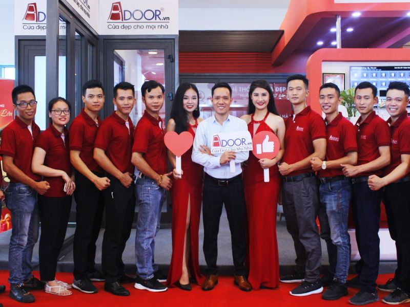Chuyên viên Adoor tư vấn trực tiếp chuyên nghiệp