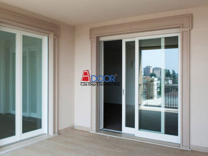 Cửa lùa 2 cánh Xingfa trắng sứ với kính lớn mang đến vẻ đẹp thanh lịch