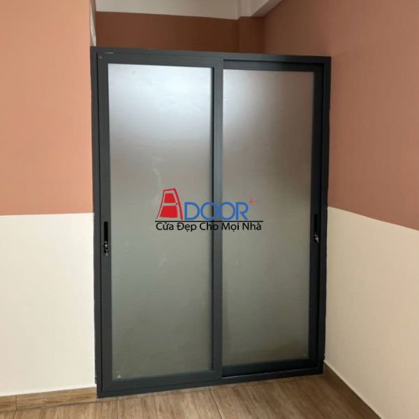 Cửa lùa màu ghi xám mang phong cách thanh lịch, tối giản cho ngôi nhà